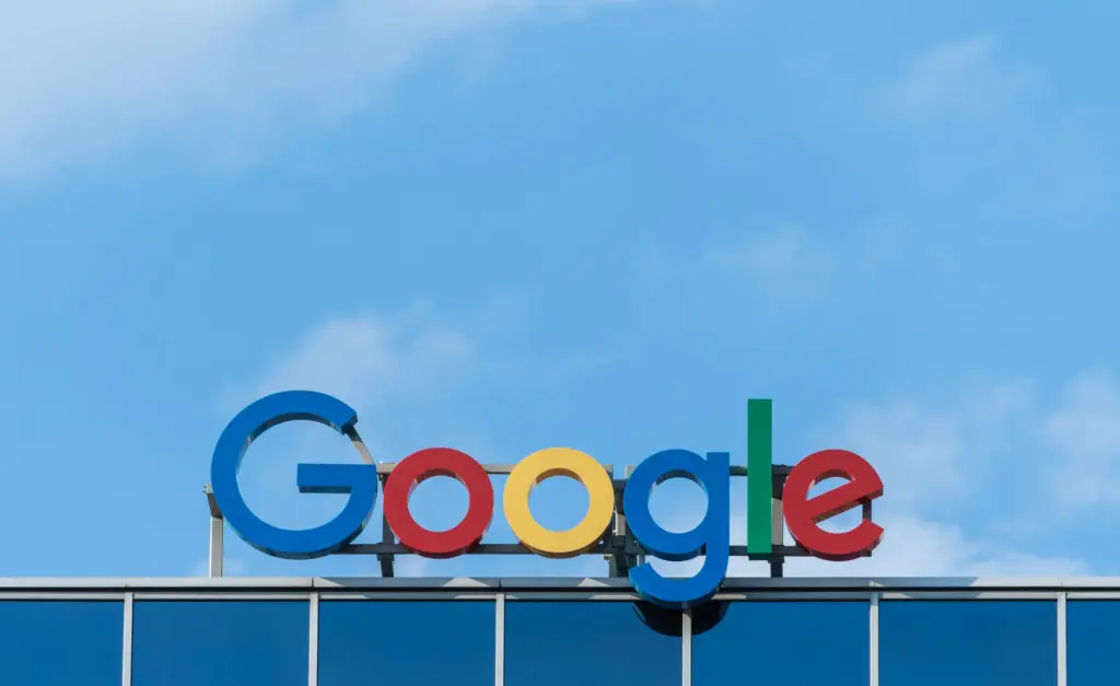 Bord met het logo van Google